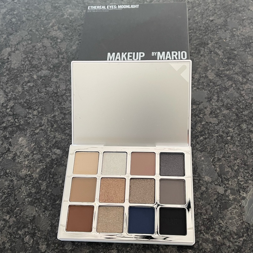 Makeup by Mario Ethereal Eyes Moonlight 12
Shades, 4 finishes it’s so pretty! - Picture 8 of 10